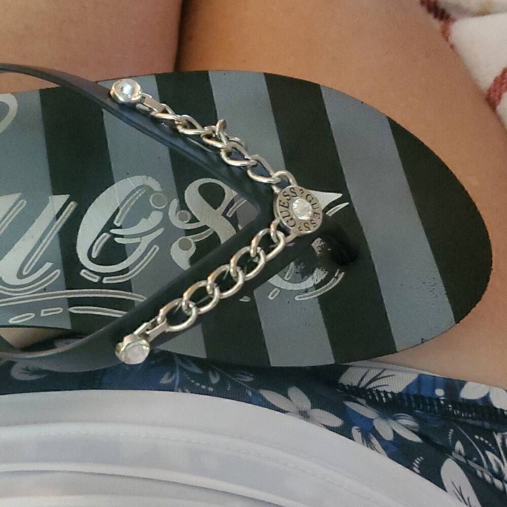GUESS SANDALS  - Picture 2 of 5